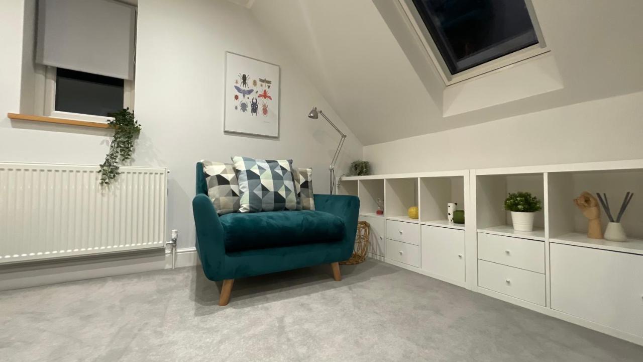Unique Luxury Detached Apartment In Windsor That Sleeps 4 Екстер'єр фото